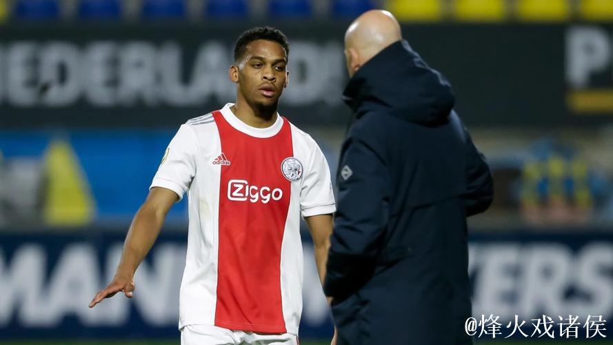 主场胜拜仁，廷贝尔晒照庆祝：球队展现了强队应